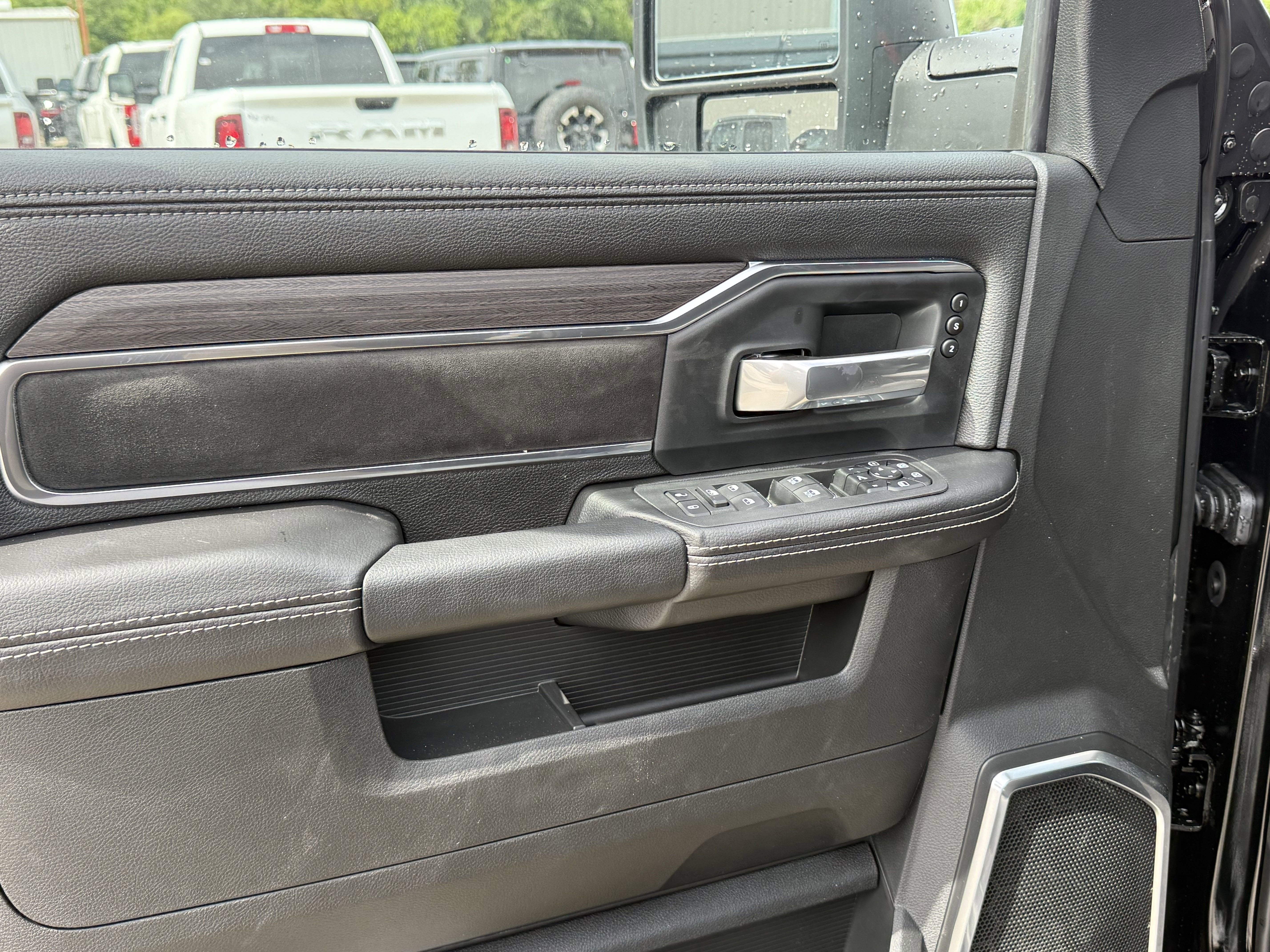 2025 RAM 2500 LARAMIE