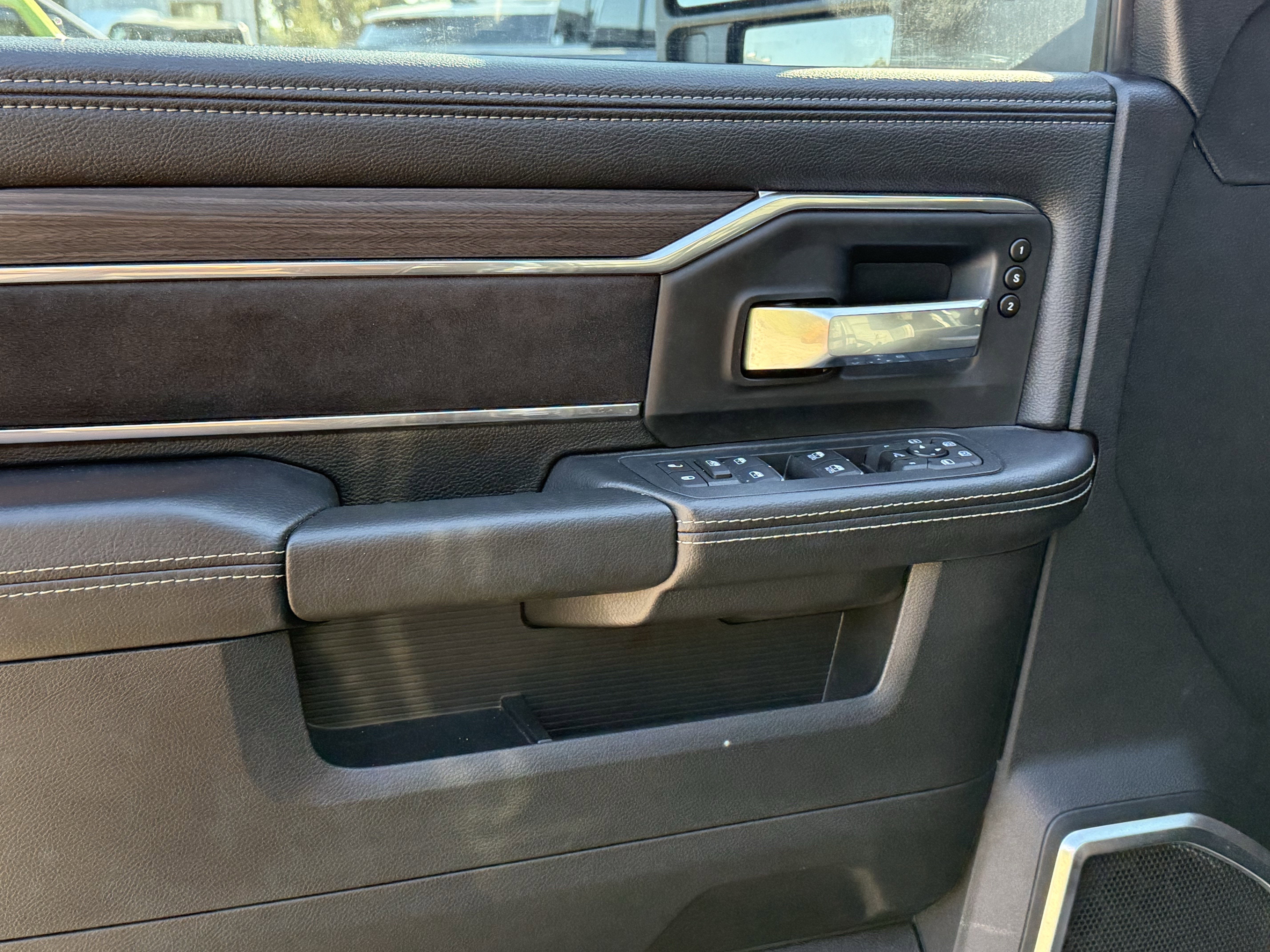 2025 RAM 2500 LARAMIE