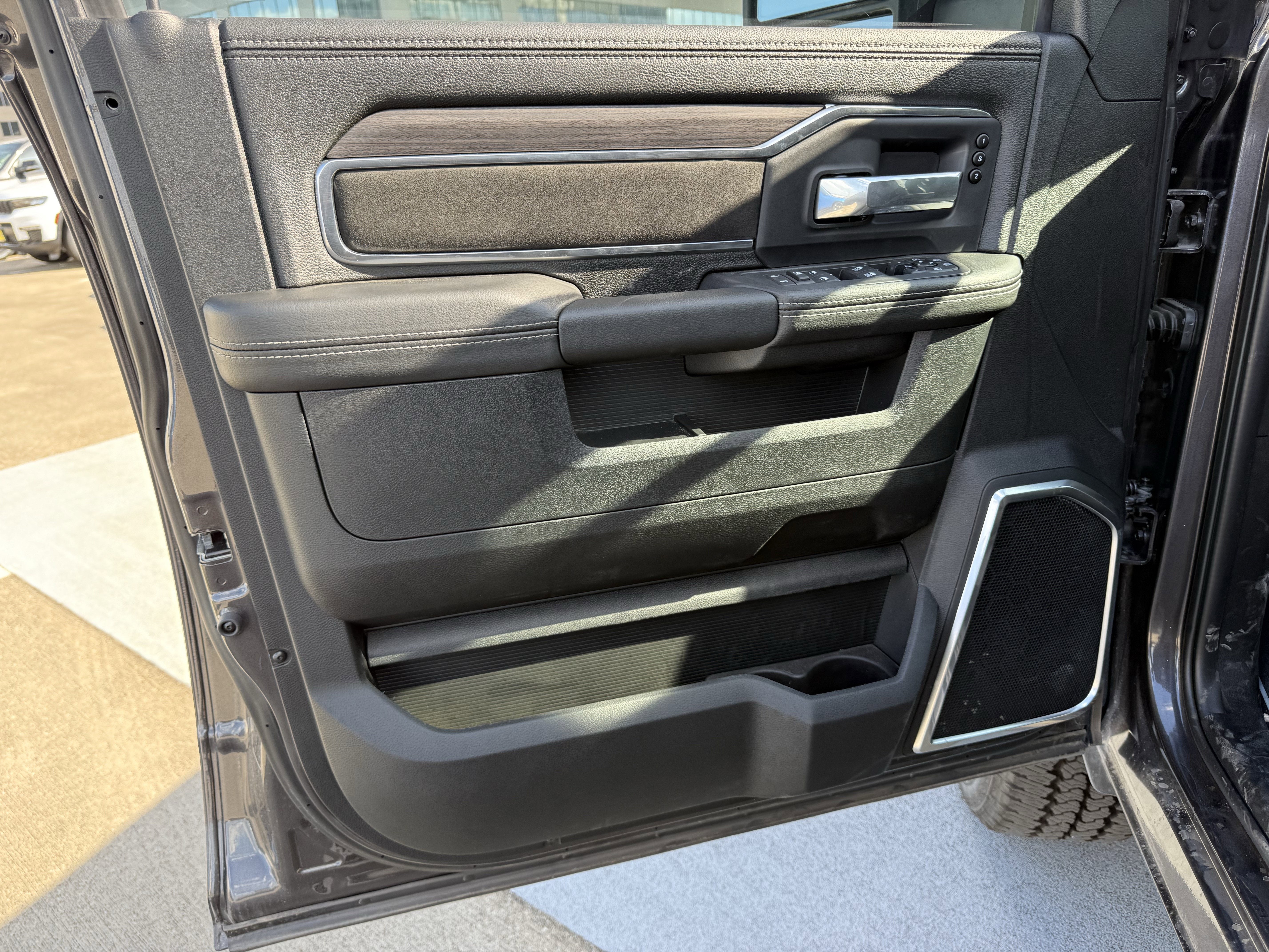 2025 RAM 2500 LARAMIE