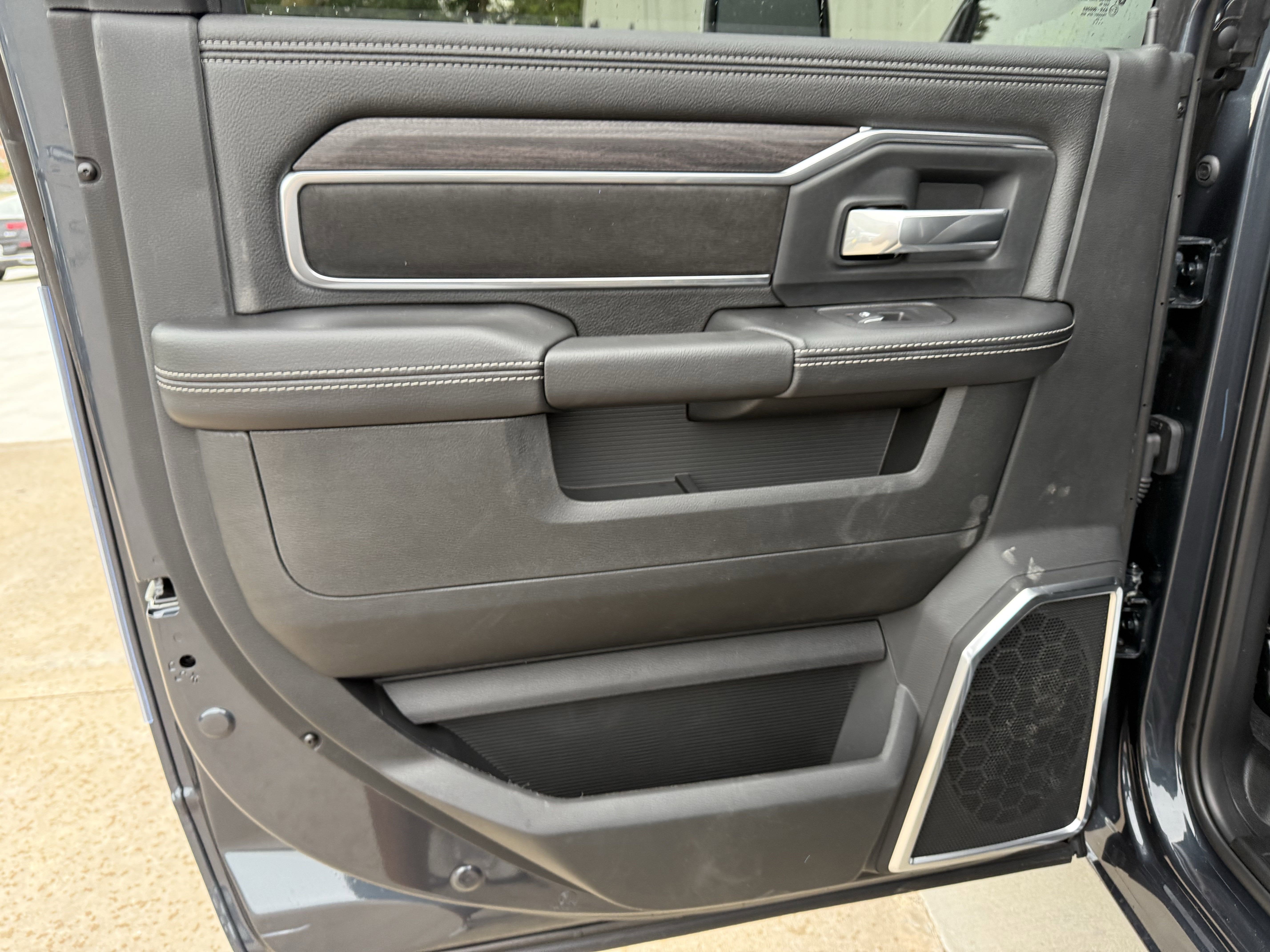 2025 RAM 2500 LARAMIE