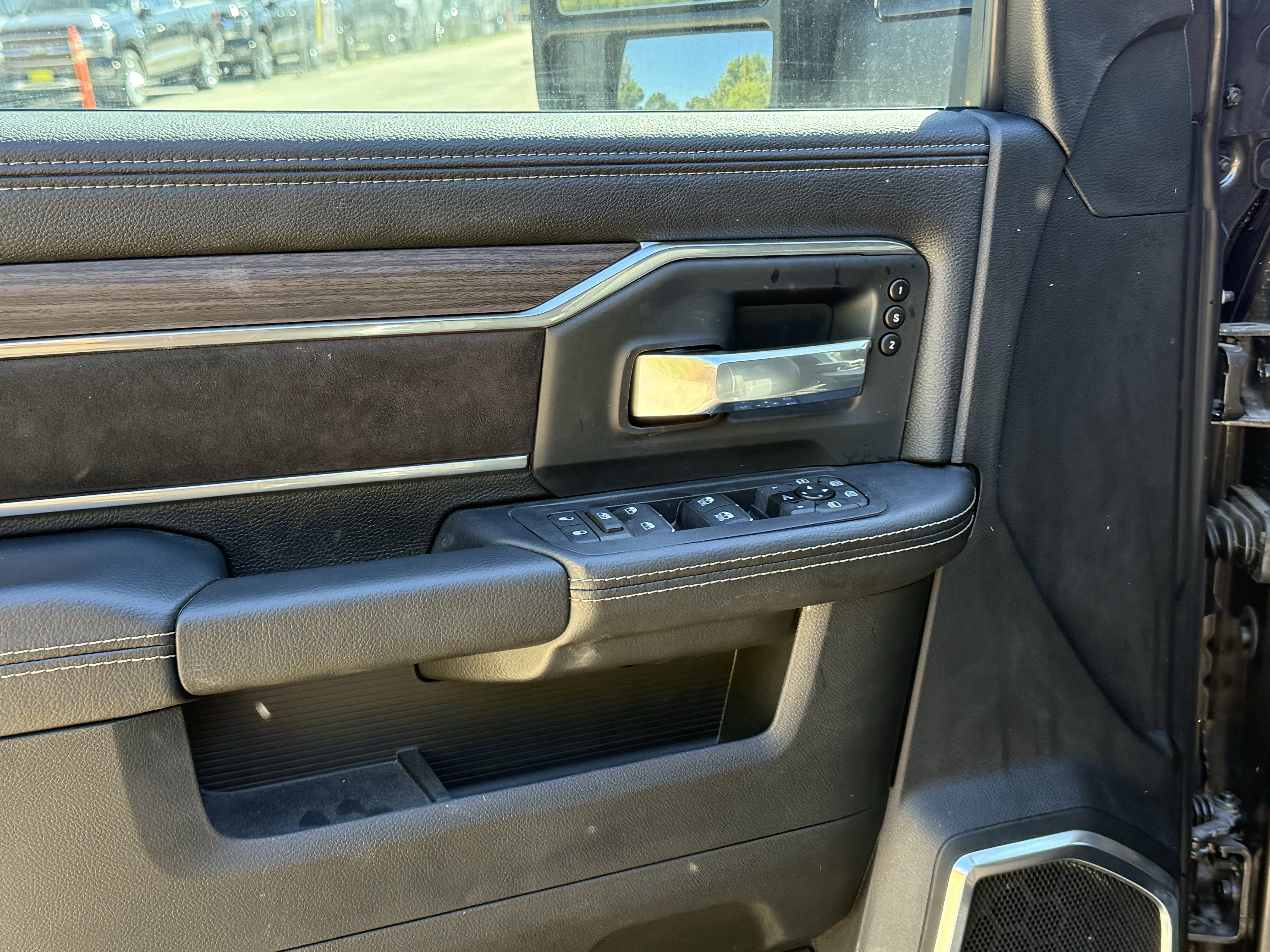 2025 RAM 2500 LARAMIE