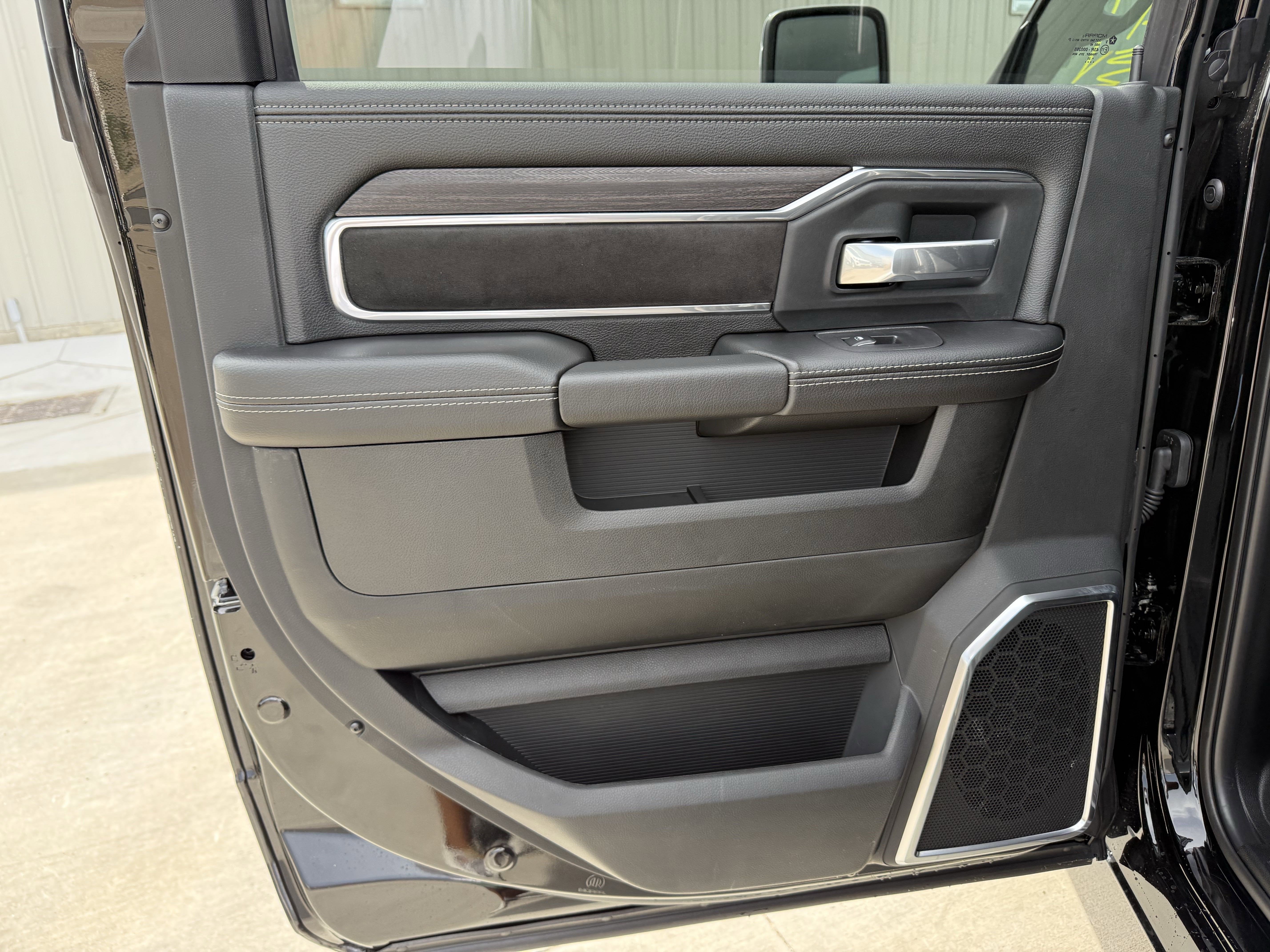 2025 RAM 2500 LARAMIE