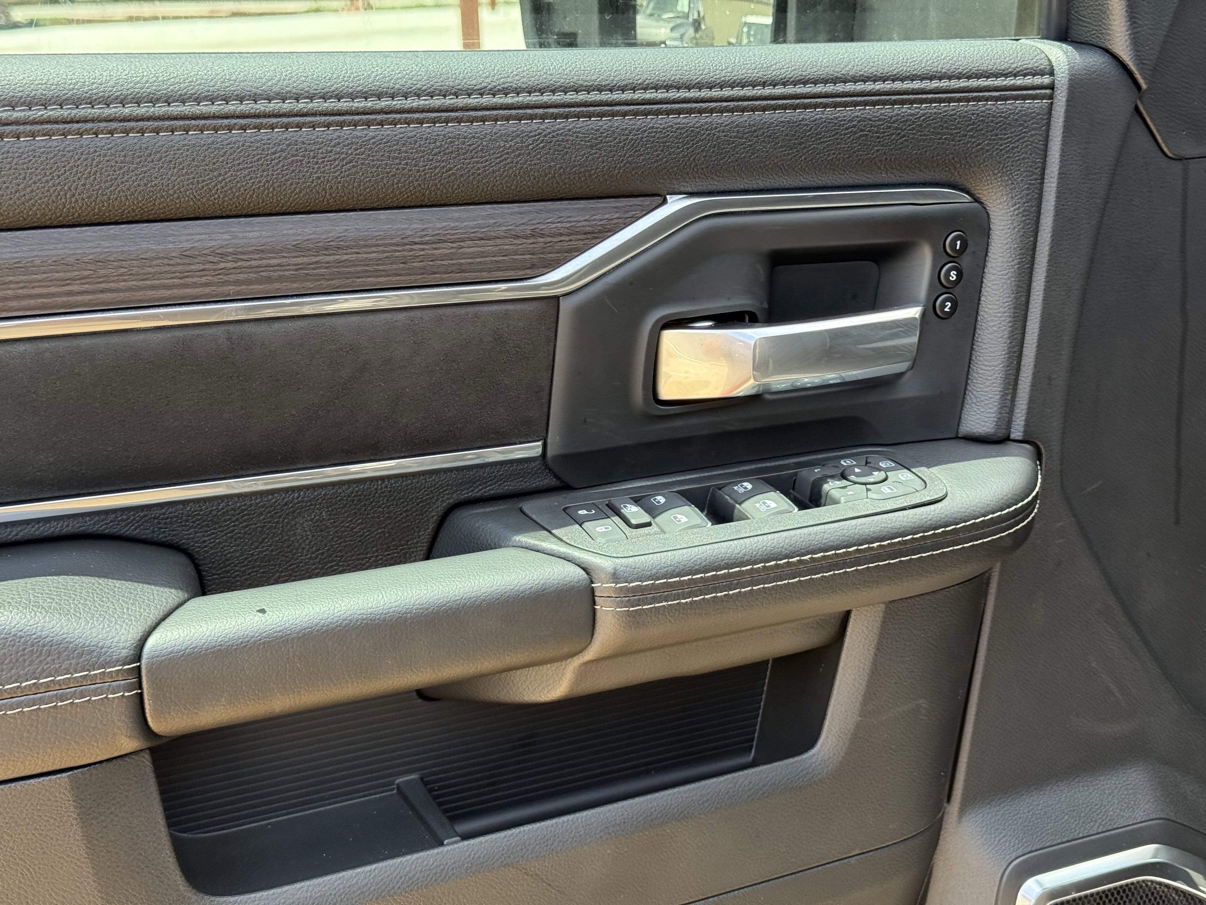 2025 RAM 2500 LARAMIE