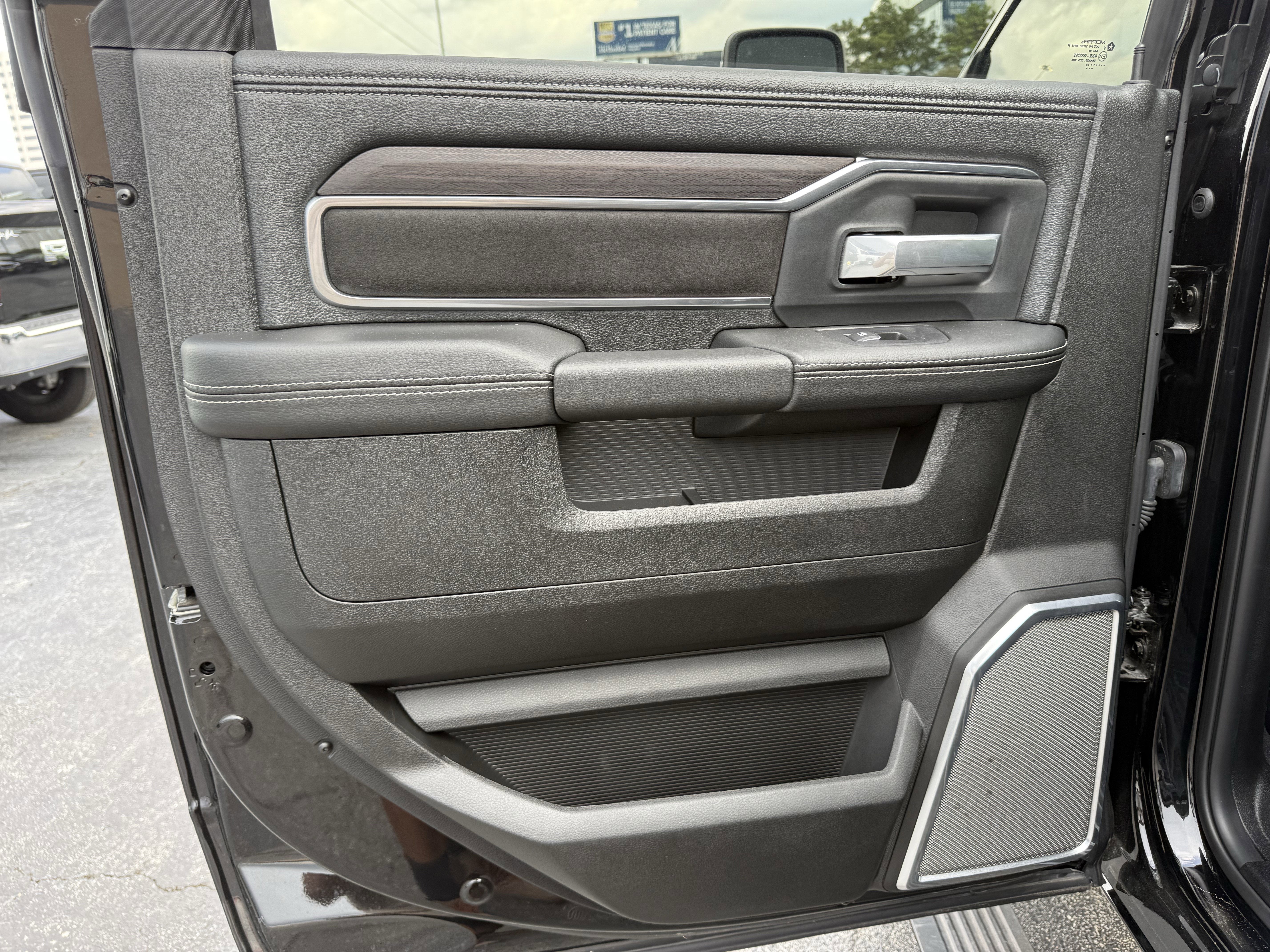 2025 RAM 2500 LARAMIE