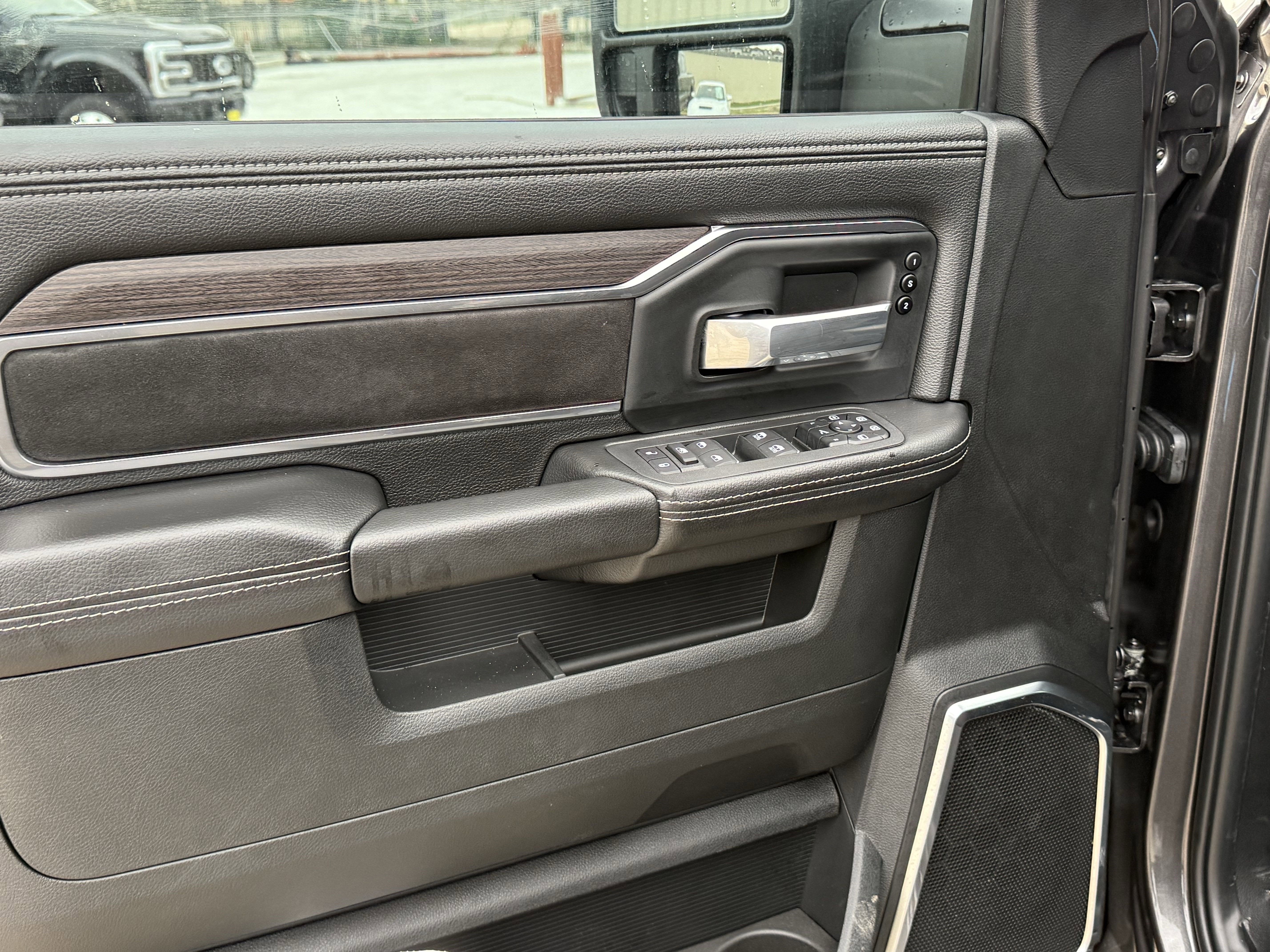 2025 RAM 2500 LARAMIE