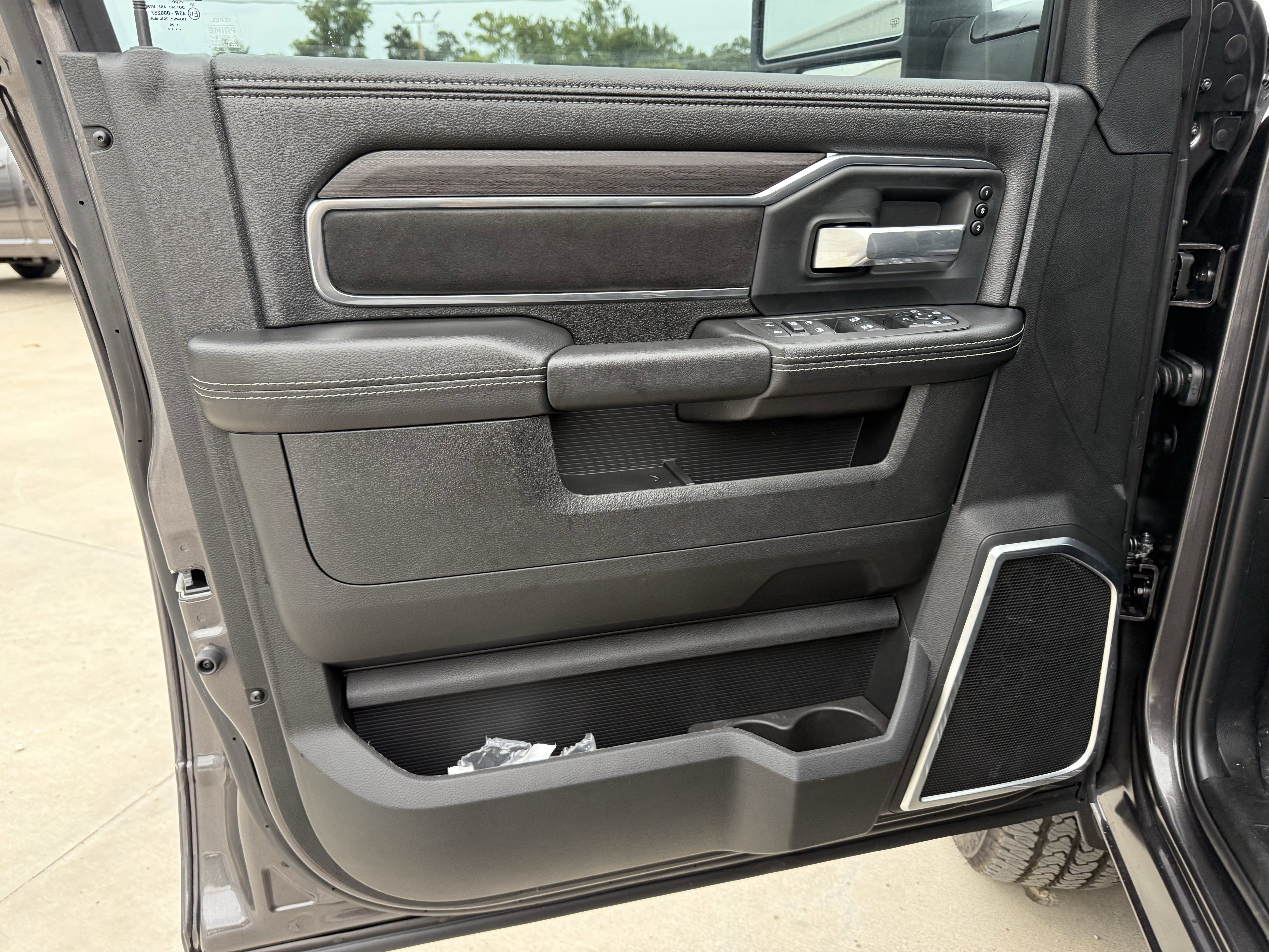 2025 RAM 2500 LARAMIE