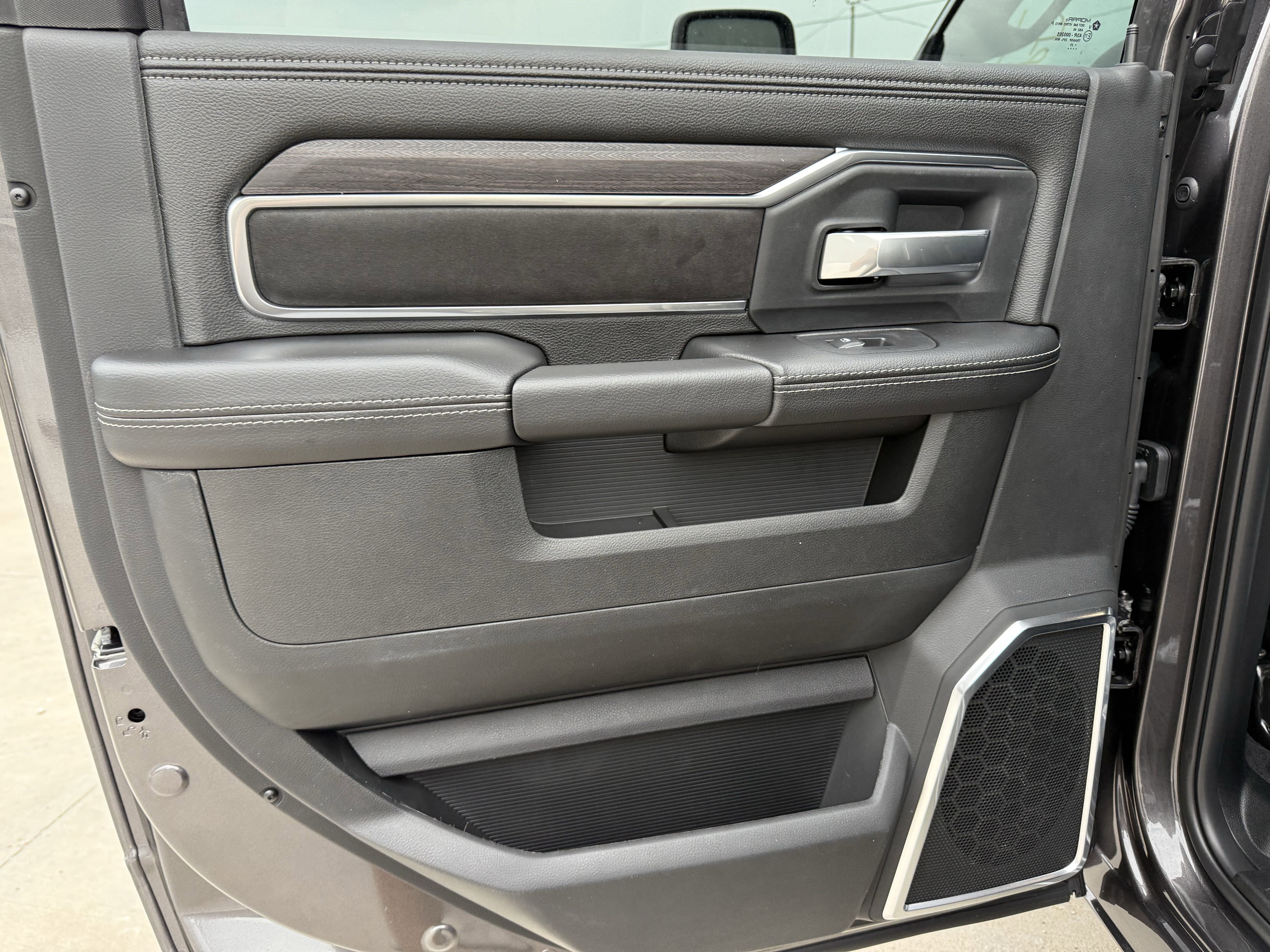 2025 RAM 2500 LARAMIE