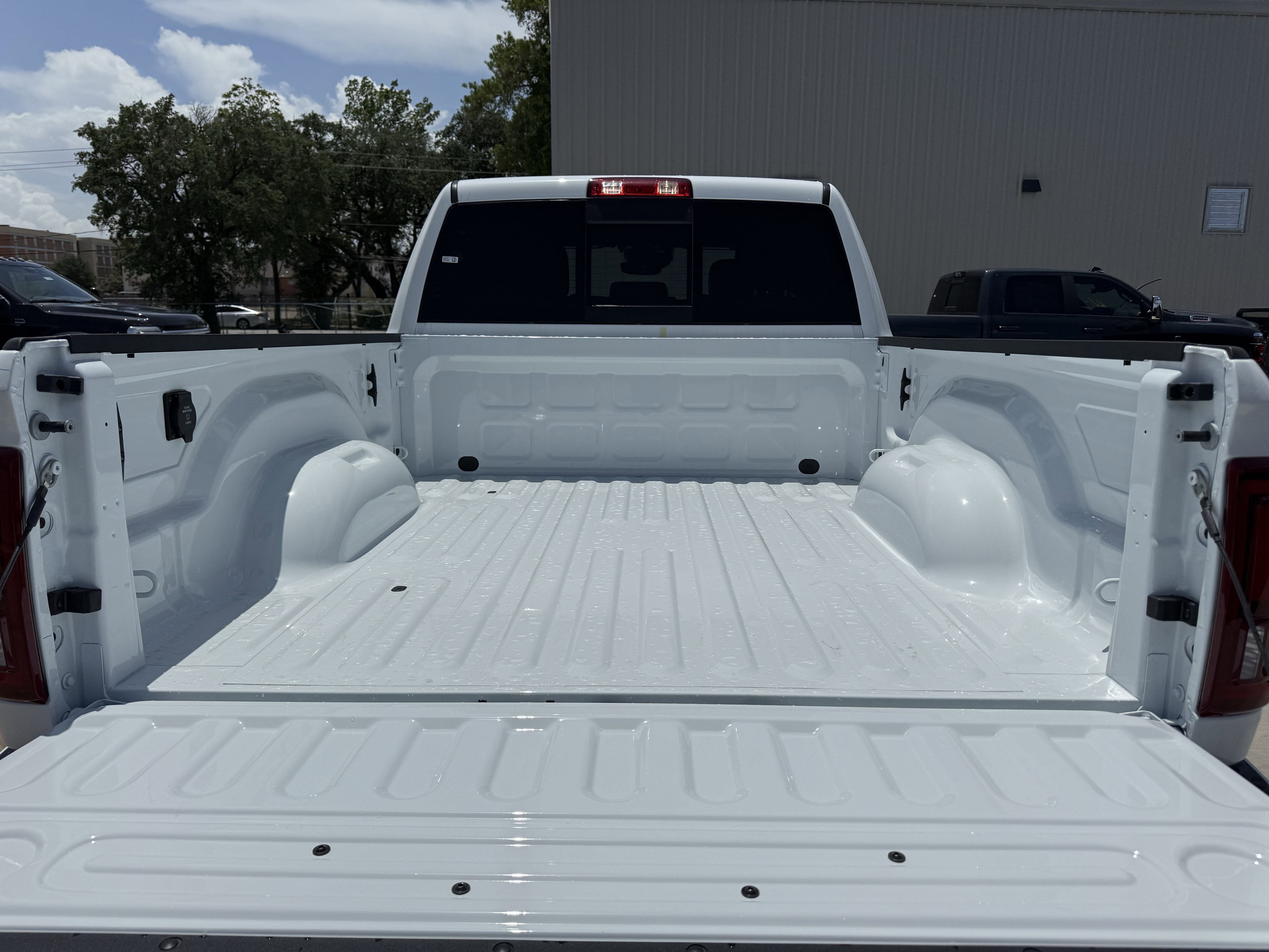 2025 RAM 2500 LARAMIE