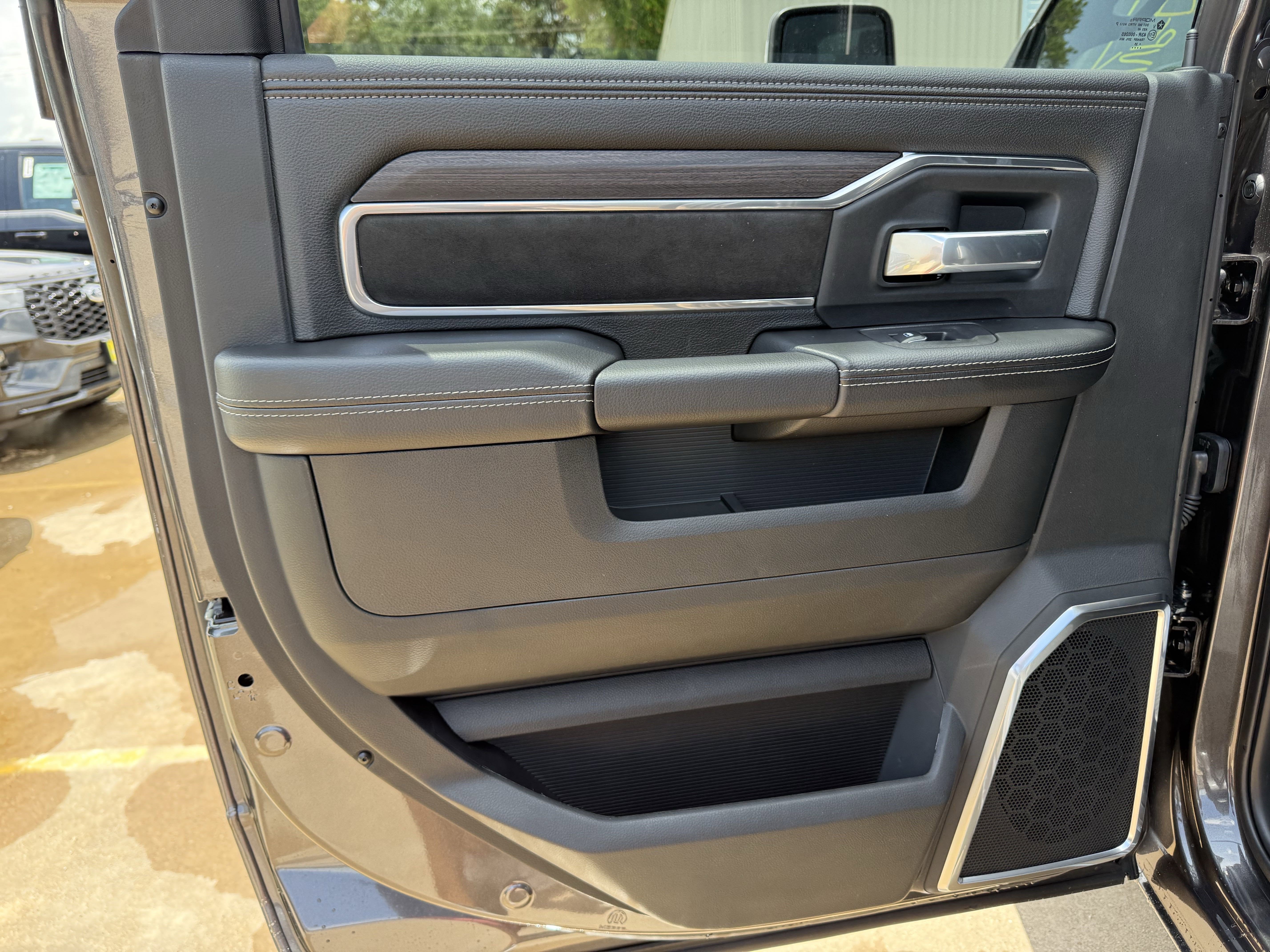 2025 RAM 2500 LARAMIE