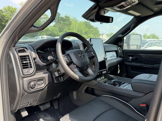 2026 RAM 2500 LIMITED MEGA CAB 4X4 6'4' BOX