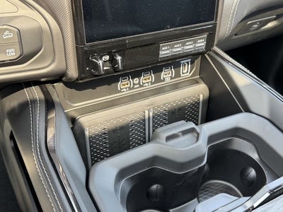 2026 RAM 2500 LIMITED MEGA CAB 4X4 6'4' BOX
