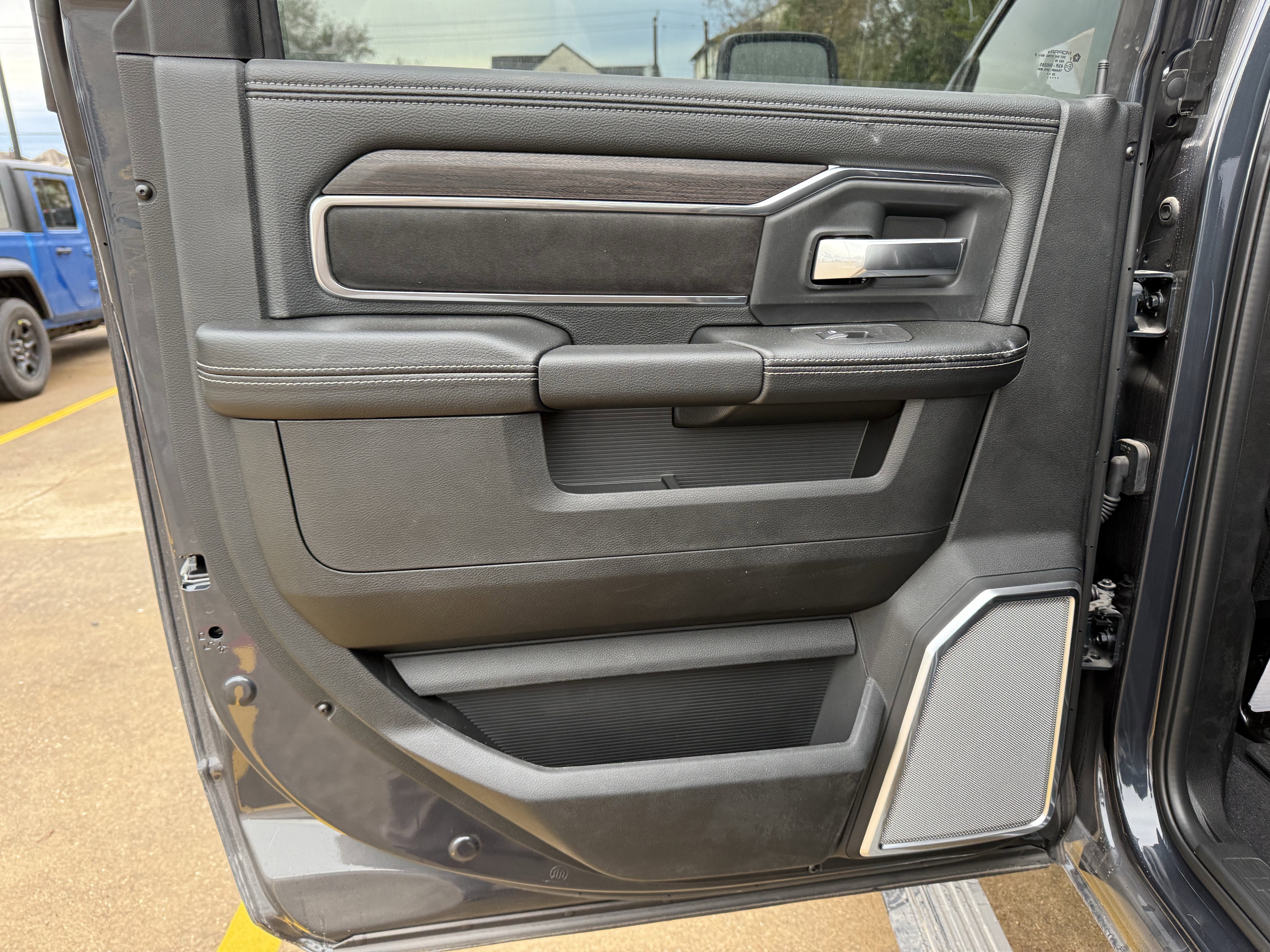 2026 RAM 3500 LARAMIE