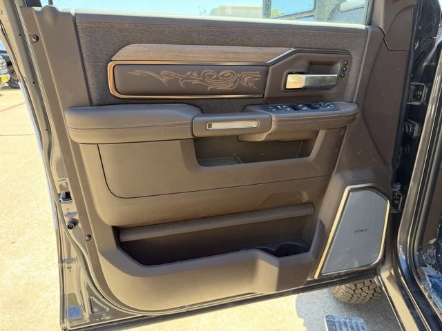 2026 RAM 3500 RAM 3500 LIMITED LONGHORN CREW CAB 4X4 8' BOX