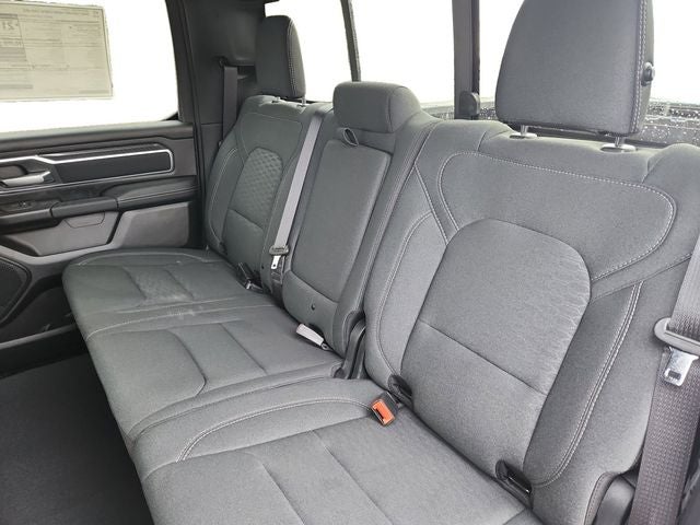 2026 RAM 1500 BIG HORN CREW CAB 4X2 5'7' BOX