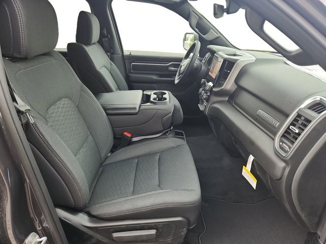 2026 RAM 1500 BIG HORN CREW CAB 4X2 5'7' BOX