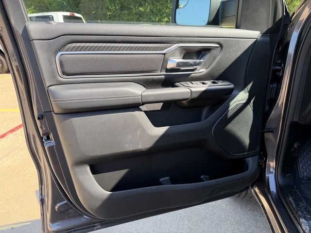 2026 RAM 1500 BIG HORN CREW CAB 4X2 5'7' BOX
