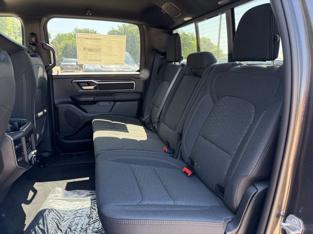 2026 RAM 1500 BIG HORN CREW CAB 4X2 5'7' BOX