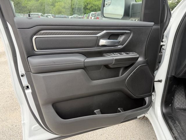 2026 RAM 1500 BIG HORN CREW CAB 4X2 5'7' BOX