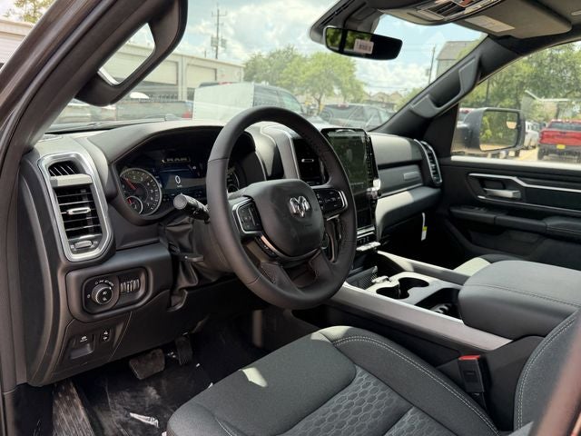 2026 RAM 1500 BIG HORN CREW CAB 4X2 5'7' BOX