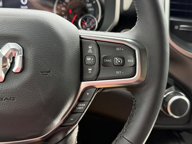 2026 RAM 1500 BIG HORN CREW CAB 4X2 5'7' BOX