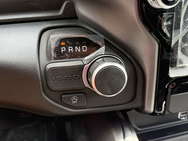 2026 RAM 1500 BIG HORN CREW CAB 4X2 5'7' BOX