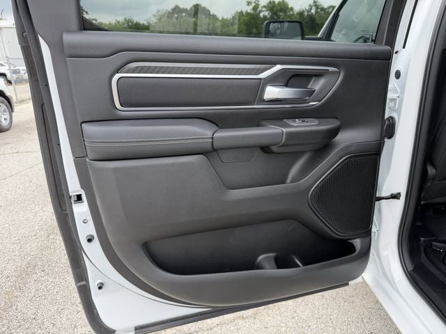 2026 RAM 1500 BIG HORN CREW CAB 4X2 5'7' BOX