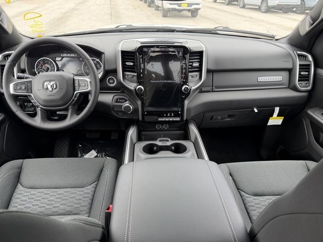 2026 RAM 1500 BIG HORN CREW CAB 4X2 5'7' BOX