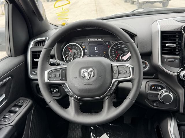 2026 RAM 1500 BIG HORN CREW CAB 4X2 5'7' BOX