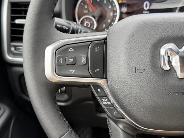 2026 RAM 1500 BIG HORN CREW CAB 4X2 5'7' BOX