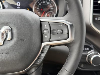 2026 RAM 1500 BIG HORN CREW CAB 4X2 5'7' BOX