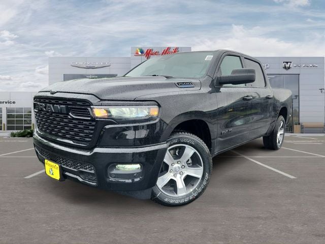 2026 RAM 1500 Express Crew Cab 5'7's photo