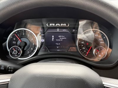 2026 RAM 1500 EXPRESS CREW CAB 4X4 5'7' BOX