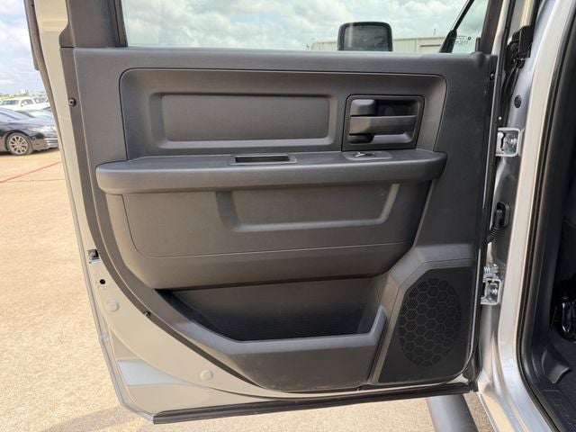2026 RAM 2500 BLACK EXPRESS CREW CAB 4X4 6'4' BOX