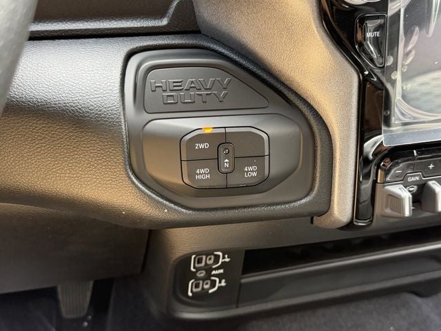 2026 RAM 2500 BLACK EXPRESS CREW CAB 4X4 6'4' BOX