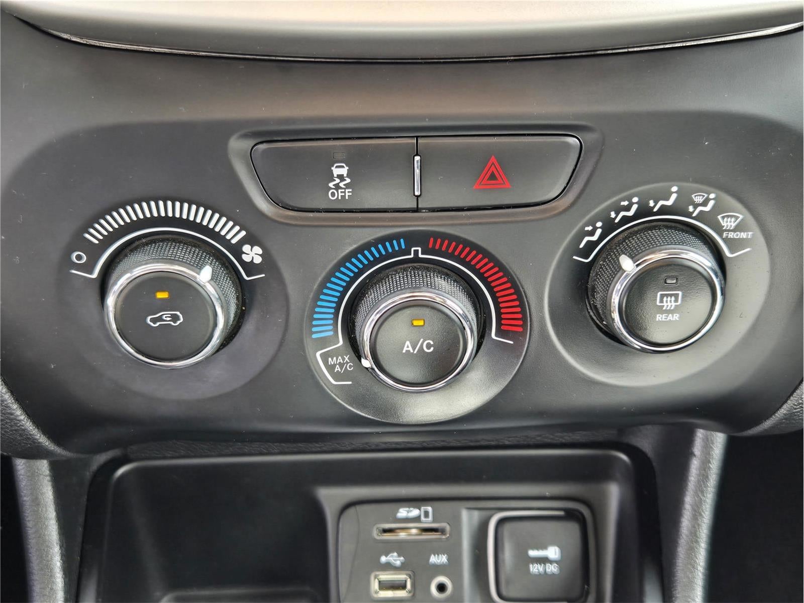 2014 Jeep Cherokee Sport