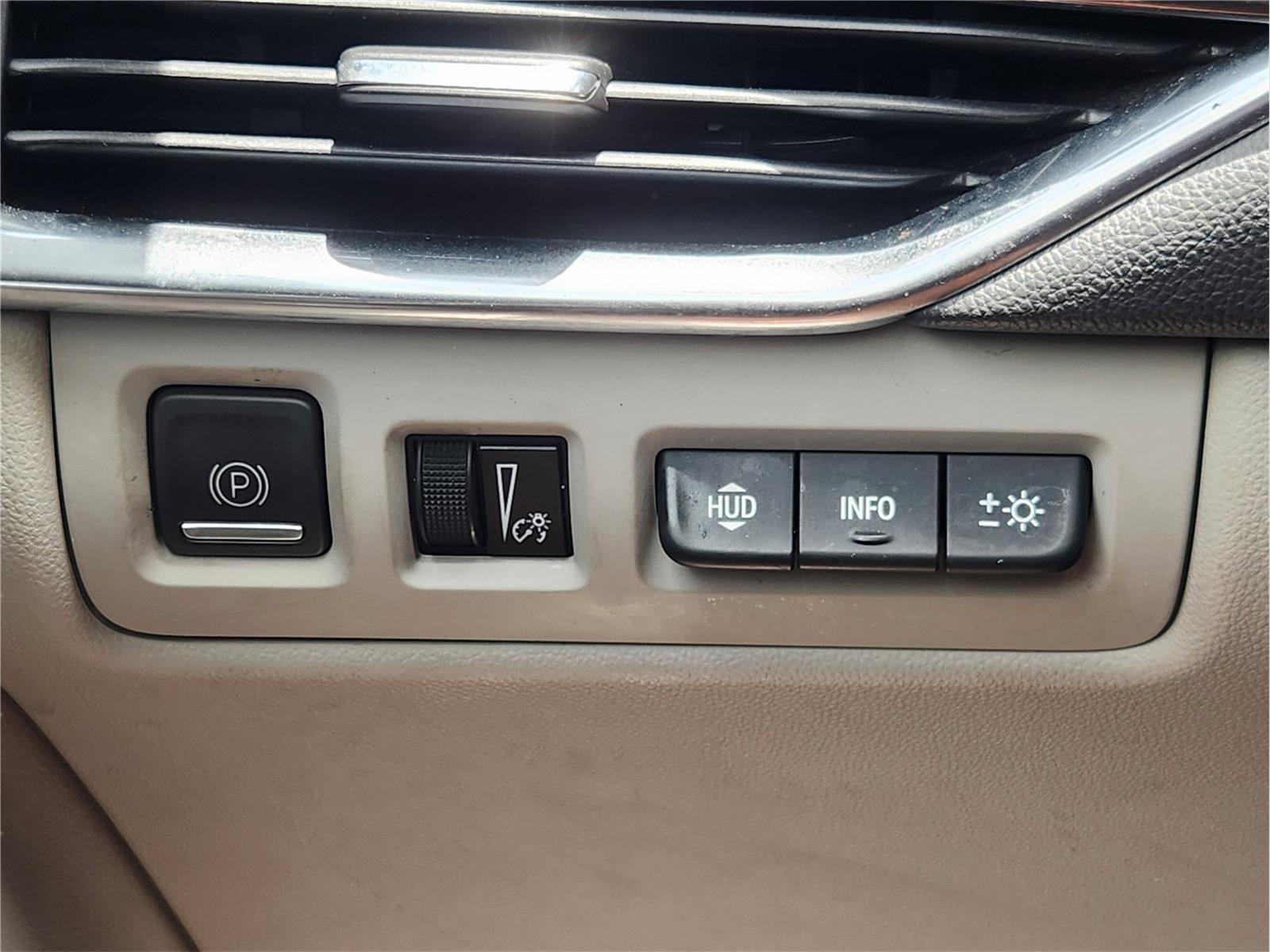 2021 Cadillac XT4 AWD Premium Luxury