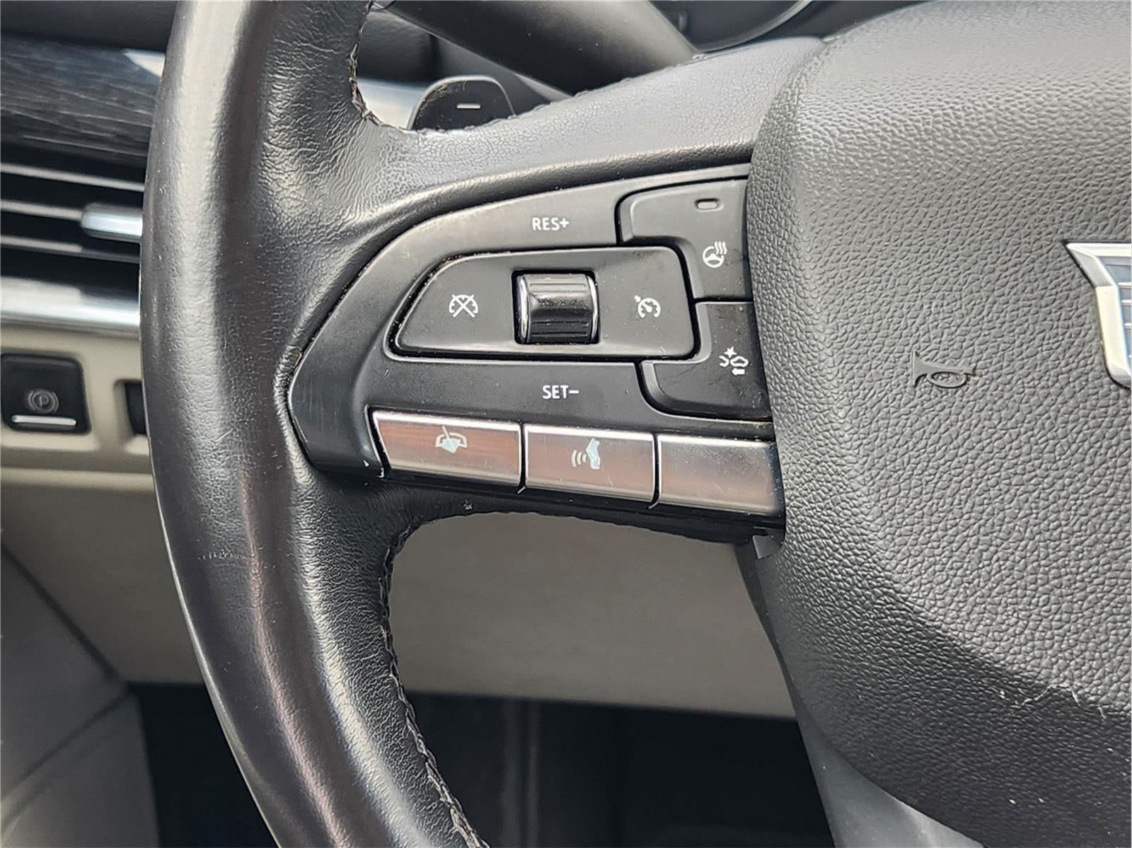 2021 Cadillac XT4 AWD Premium Luxury