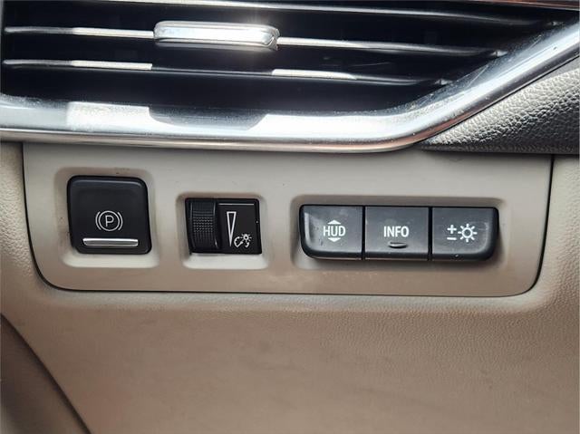 2021 Cadillac XT4 AWD Premium Luxury