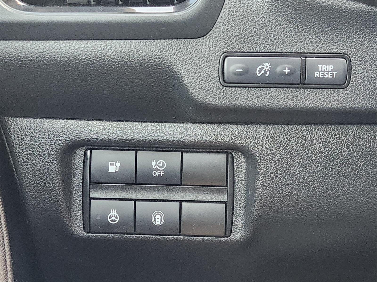 2022 Nissan LEAF SV