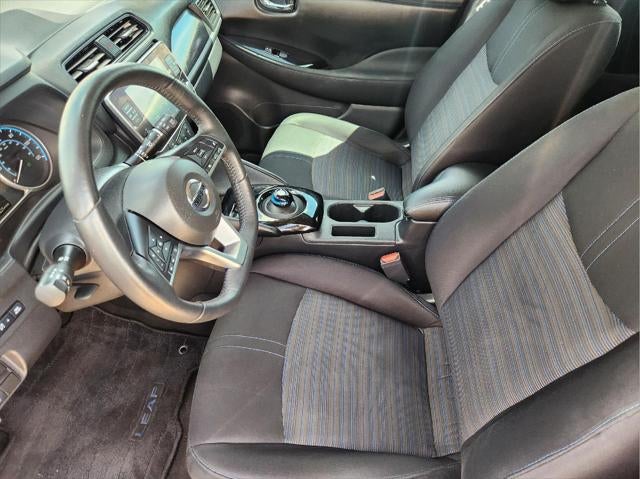2022 Nissan LEAF SV