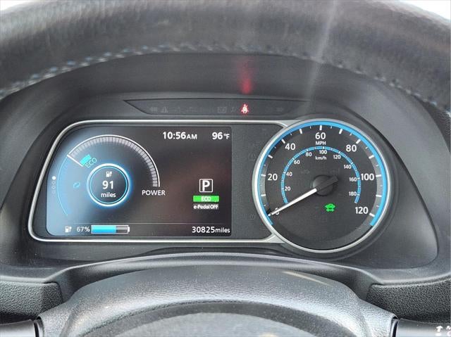 2022 Nissan LEAF SV