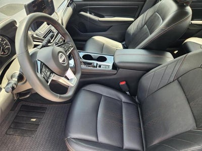 2025 Nissan Altima SR