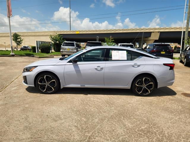2025 Nissan Altima SR
