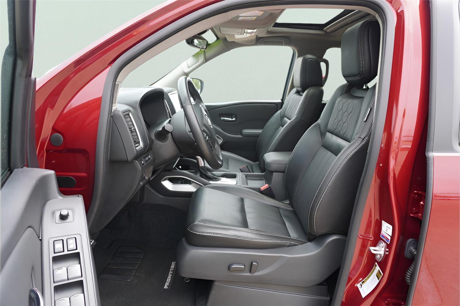 2024 Nissan Frontier SL