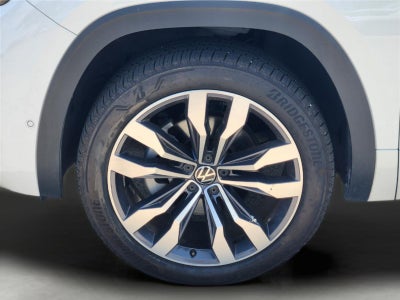 2023 Volkswagen Atlas Cross Sport 3.6L V6 SEL Premium R-Line