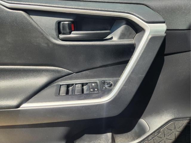 2020 Toyota Rav4 Hybrid LE