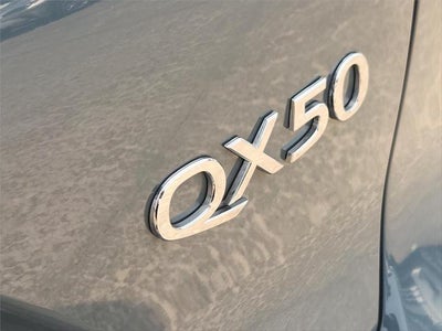 2022 INFINITI QX50 LUXE