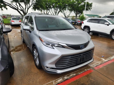2022 Toyota Sienna Platinum 7-Passenger