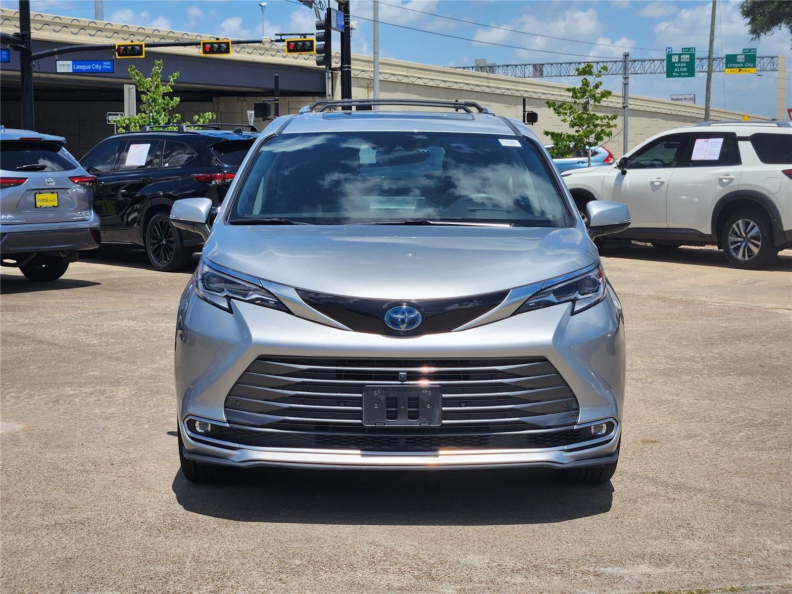 2022 Toyota Sienna Platinum 7-Passenger
