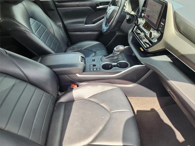 2023 Toyota Highlander Hybrid XLE